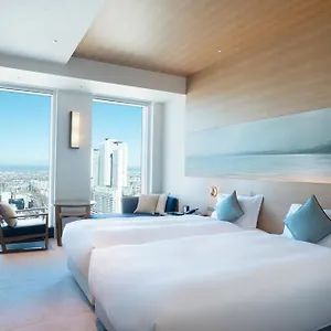 5* מלון Sky Tower